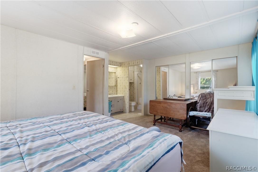 8449 W Dixie Court, Homosassa, FL 34448