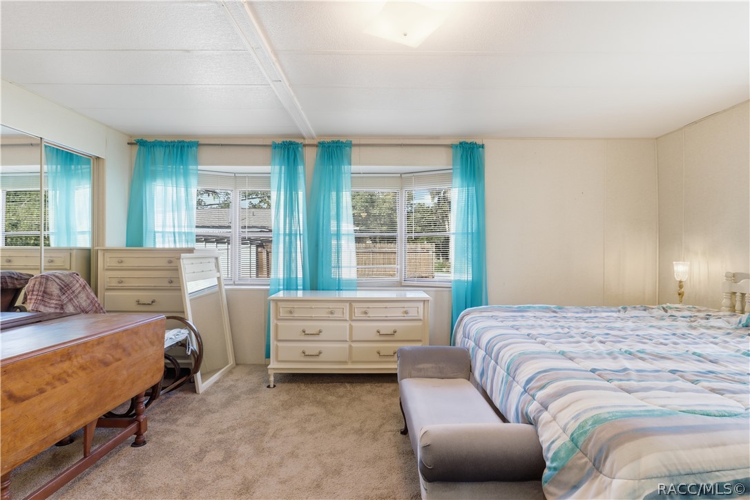 8449 W Dixie Court, Homosassa, FL 34448