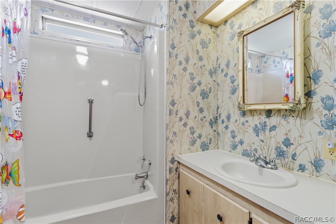 8449 W Dixie Court, Homosassa, FL 34448