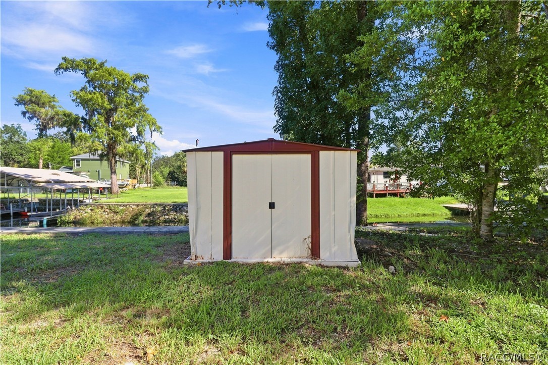 8449 W Dixie Court, Homosassa, FL 34448