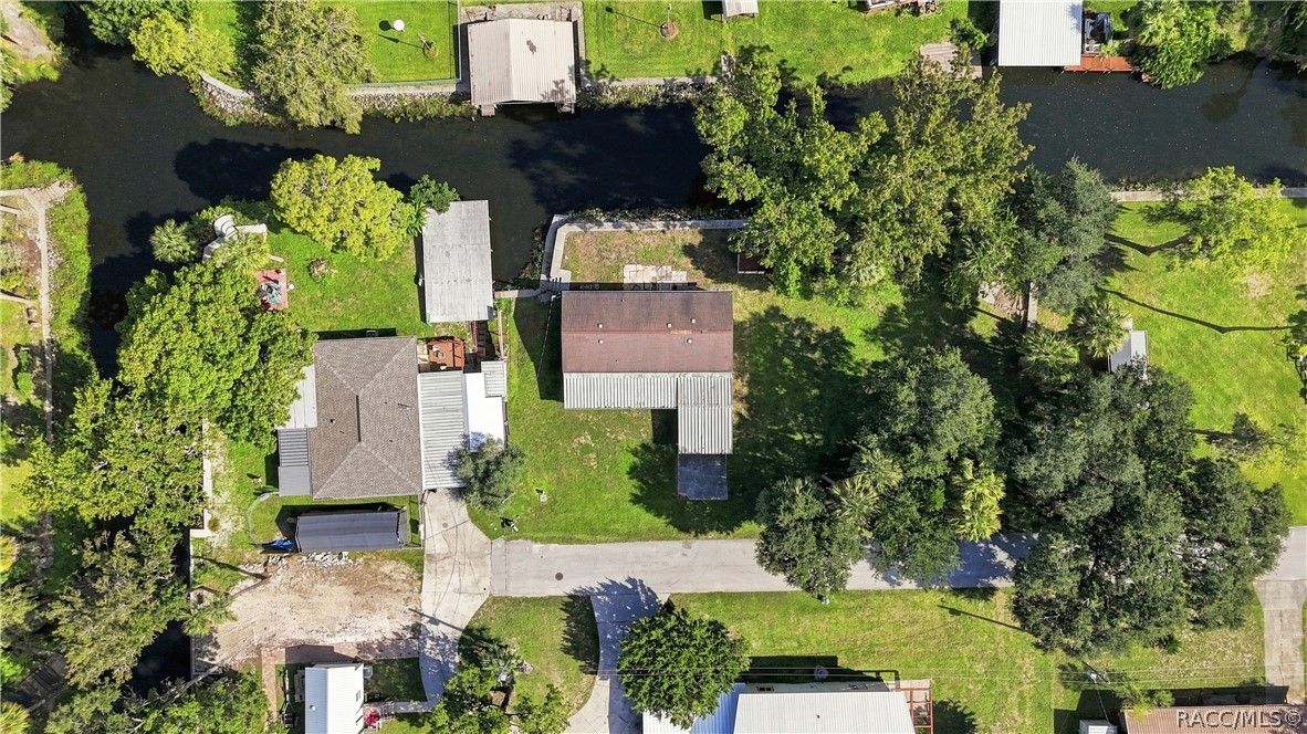 8449 W Dixie Court, Homosassa, FL 34448