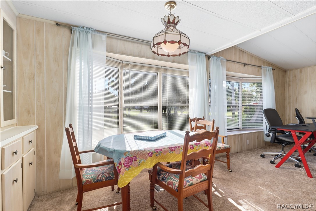 8449 W Dixie Court, Homosassa, FL 34448