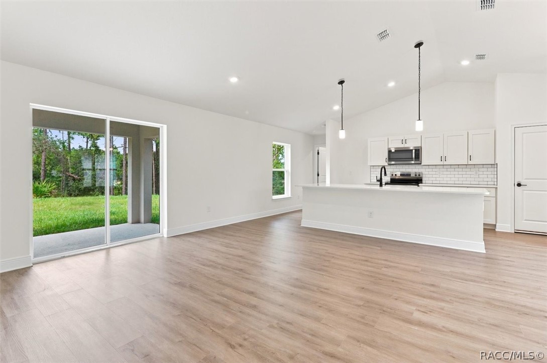 2975 W Linda Place, Dunnellon, FL 34433 2975 W Linda Place, Dunnellon, FL 34433