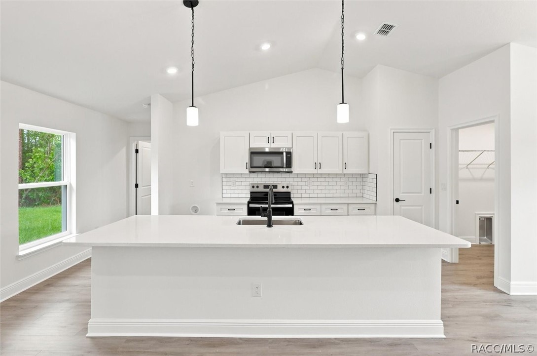 2975 W Linda Place, Dunnellon, FL 34433