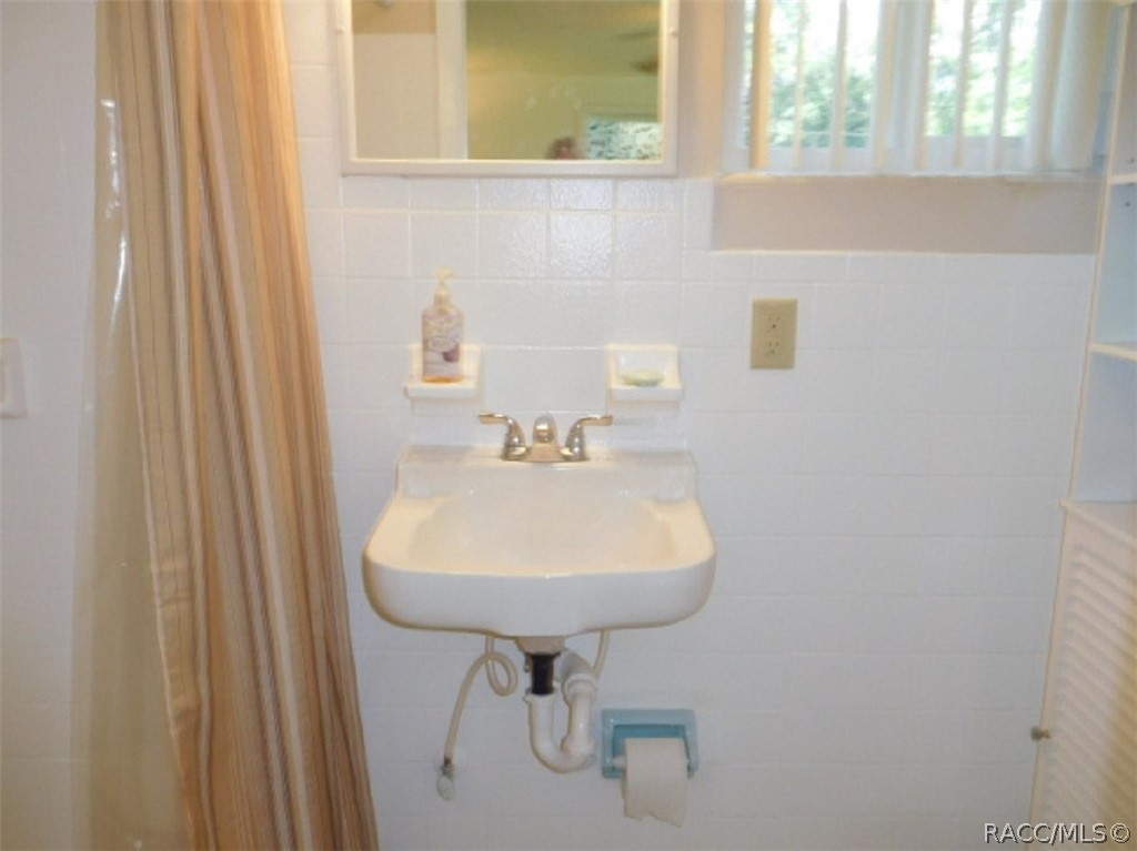 3515 S Fitch Avenue, Inverness, FL 34452