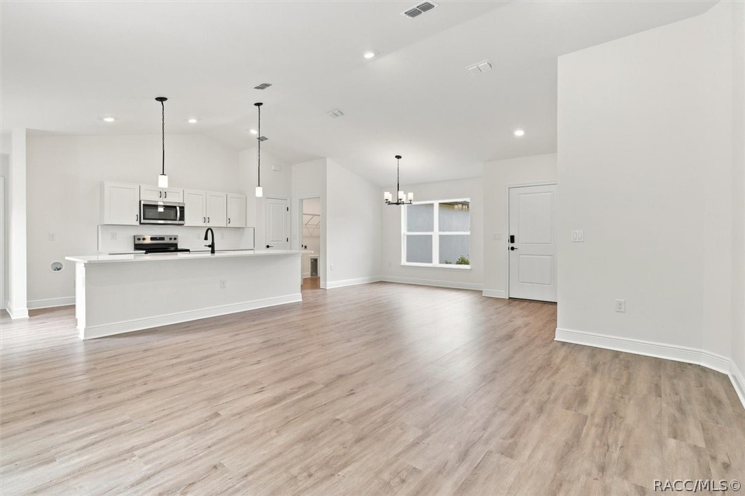 914 N Bennington Terrace, Inverness, FL 34453