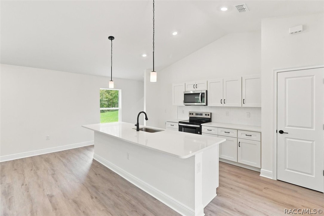 914 N Bennington Terrace, Inverness, FL 34453