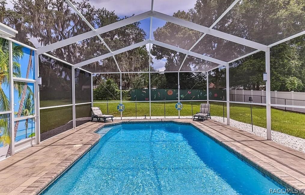 5904 W Meadowpark Lane, Crystal River, FL 34429