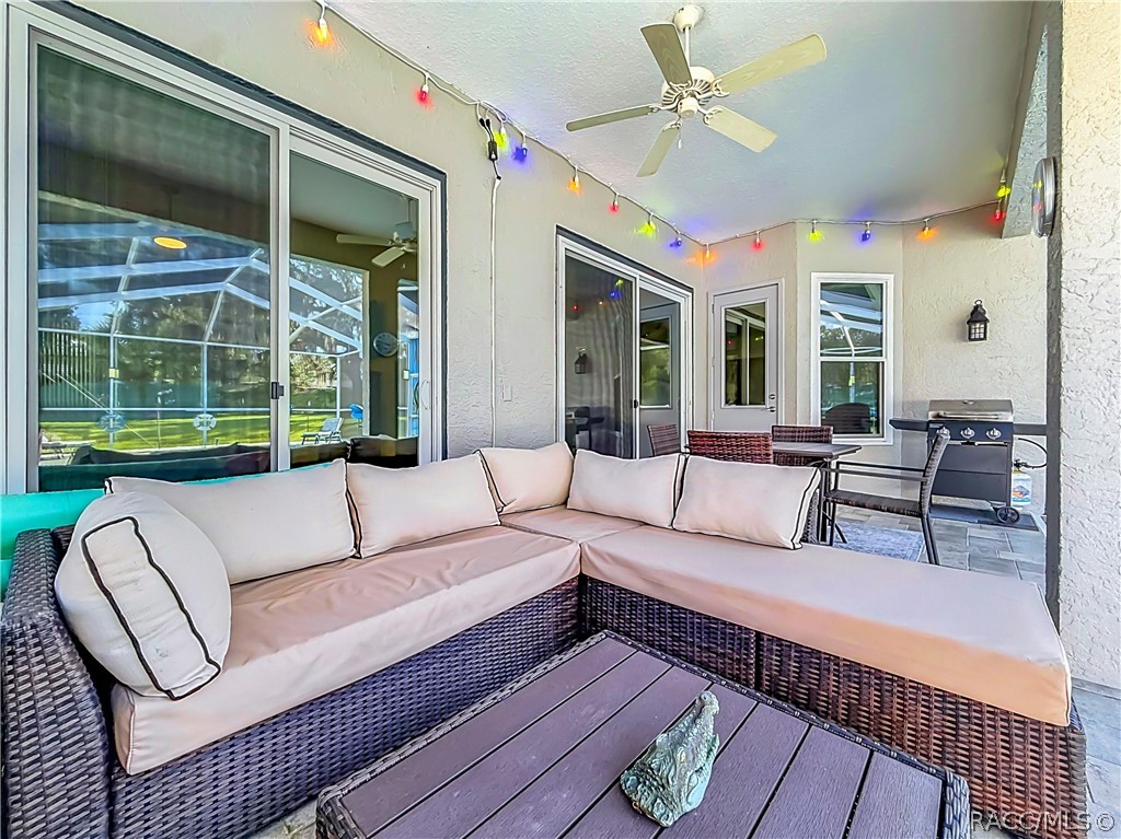 5904 W Meadowpark Lane, Crystal River, FL 34429