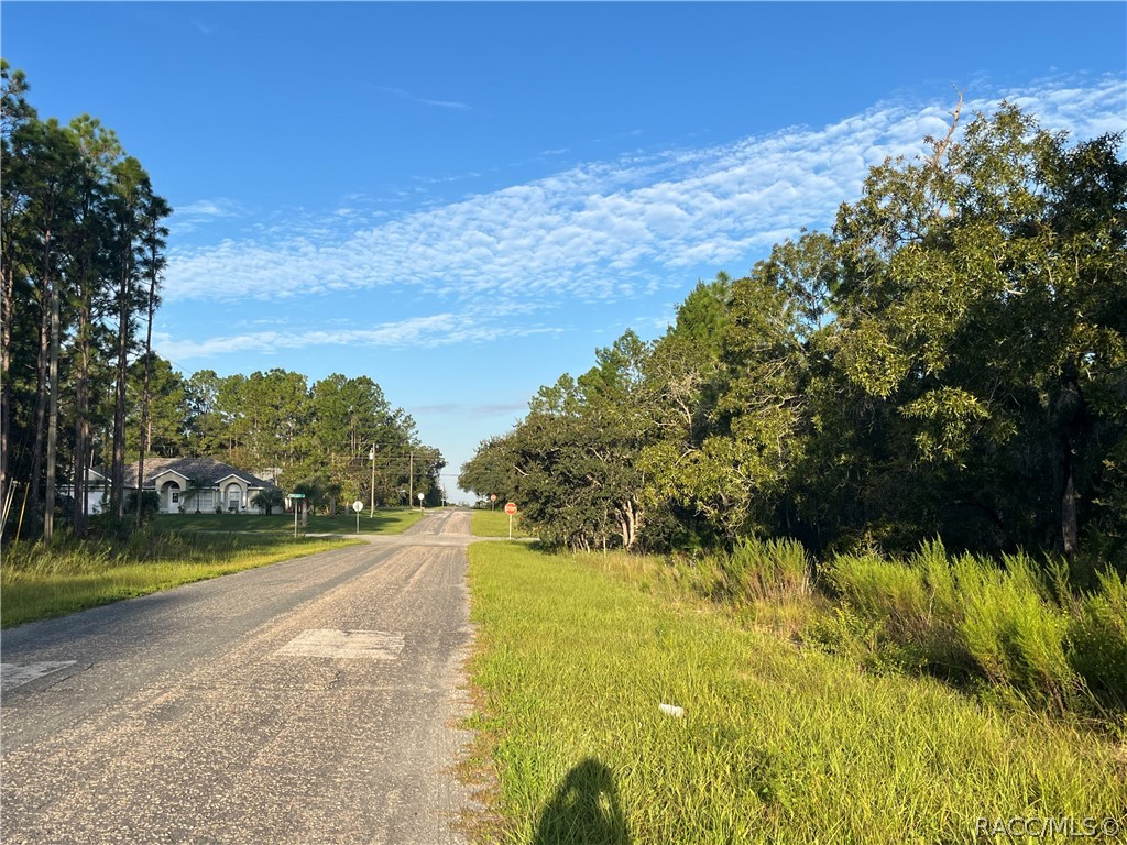 837 W Hummingbird Drive, Citrus Springs, FL 34434