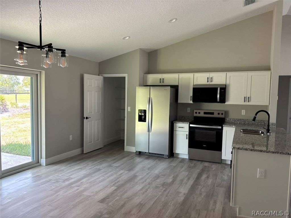 2957 W Striblin Drive, Dunnellon, FL 34433