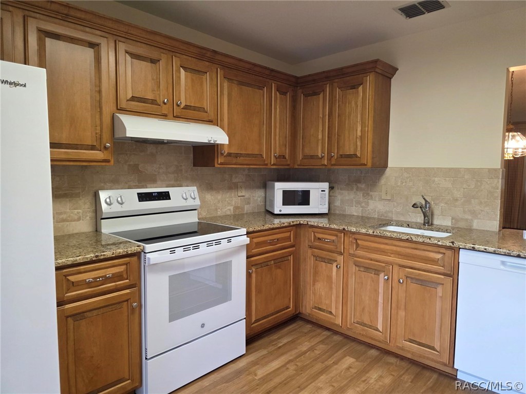 2923 Fig Court, Palm Harbor, FL 34684 2923 Fig Court, Palm Harbor, FL 34684