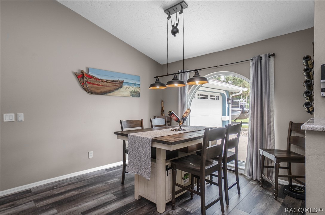 9570 E Tsala Apopka Drive, Floral City, FL 34436