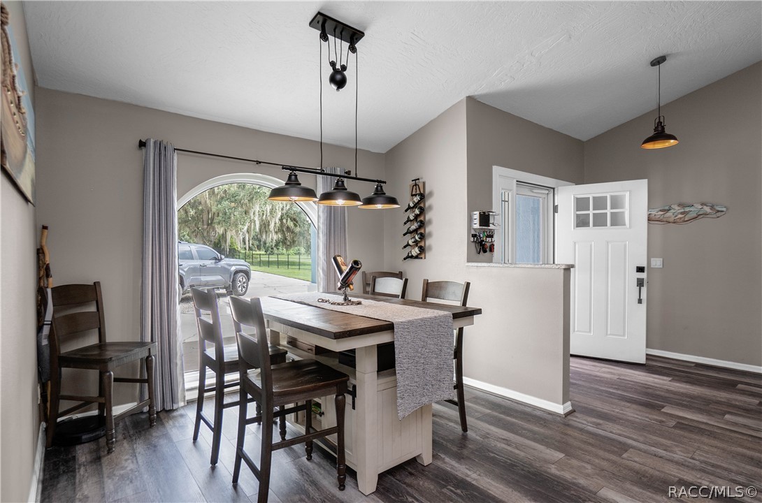 9570 E Tsala Apopka Drive, Floral City, FL 34436