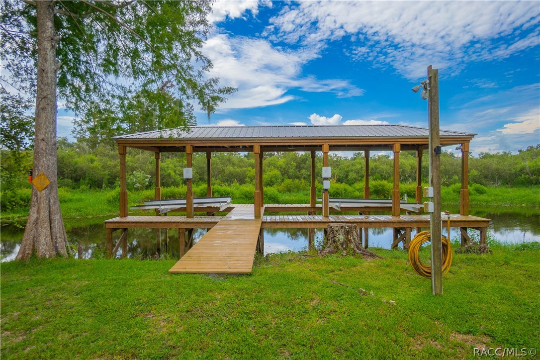 9570 E Tsala Apopka Drive, Floral City, FL 34436