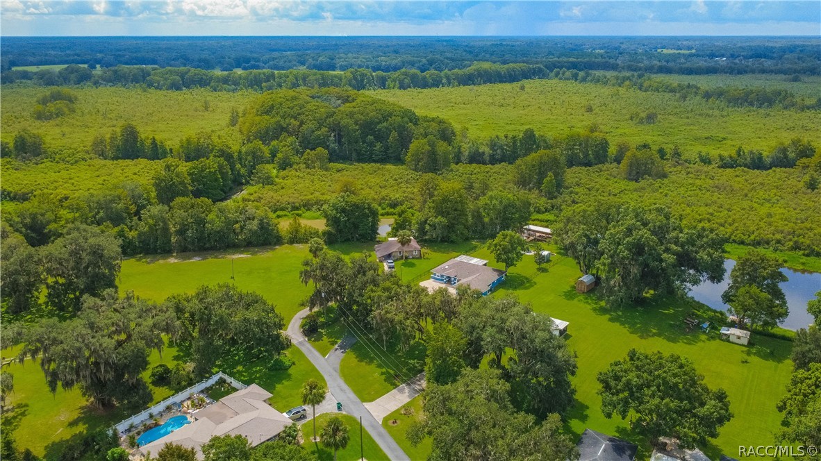 9570 E Tsala Apopka Drive, Floral City, FL 34436