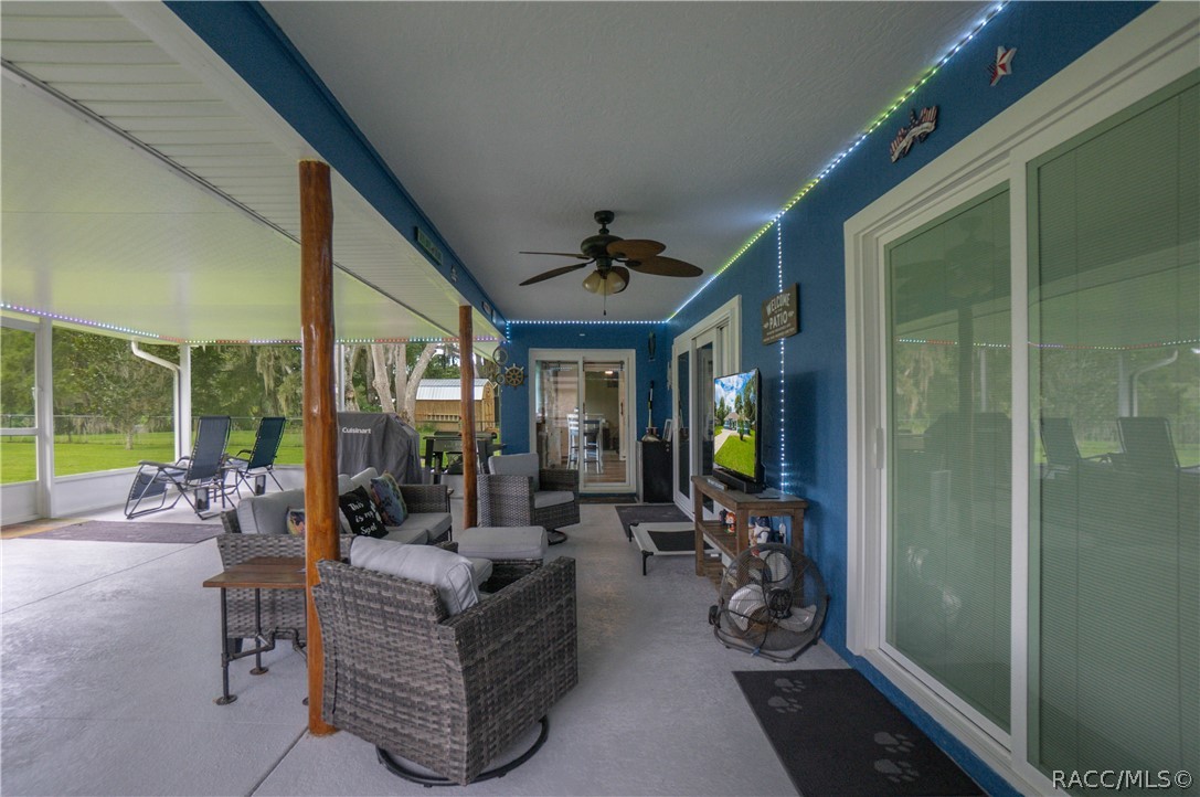 9570 E Tsala Apopka Drive, Floral City, FL 34436