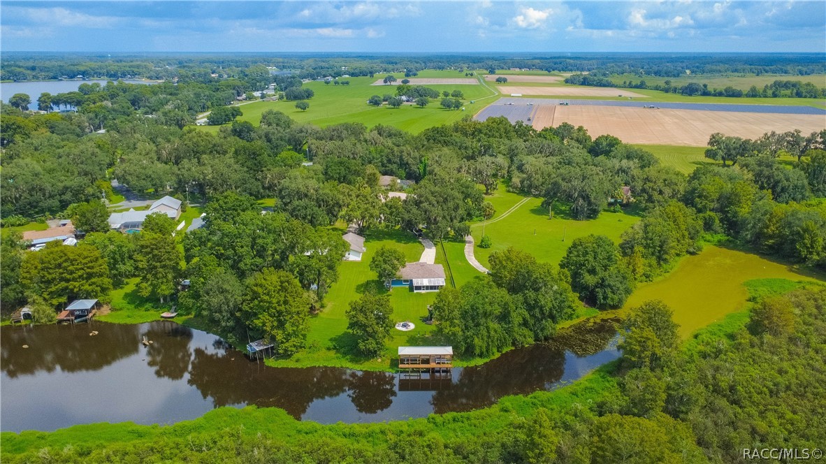 9570 E Tsala Apopka Drive, Floral City, FL 34436