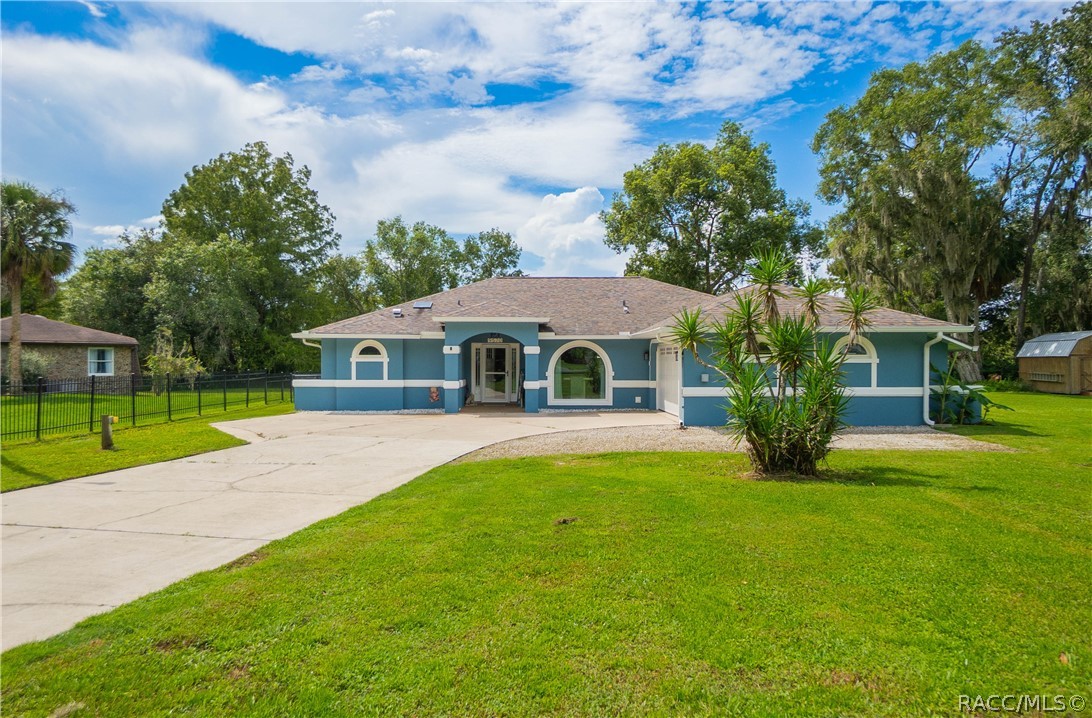 9570 E Tsala Apopka Drive, Floral City, FL 34436