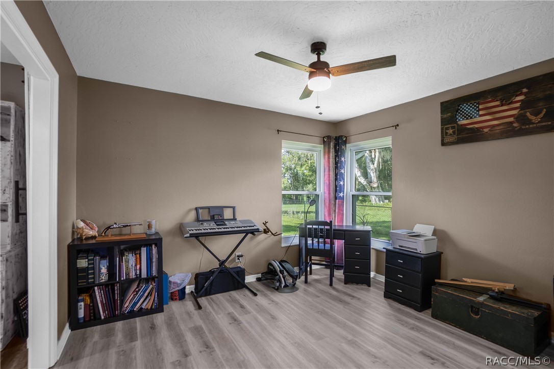9570 E Tsala Apopka Drive, Floral City, FL 34436