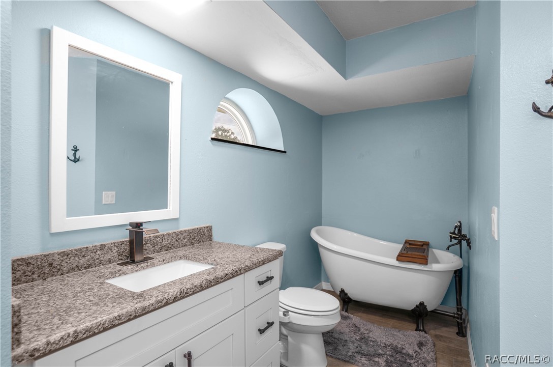 9570 E Tsala Apopka Drive, Floral City, FL 34436
