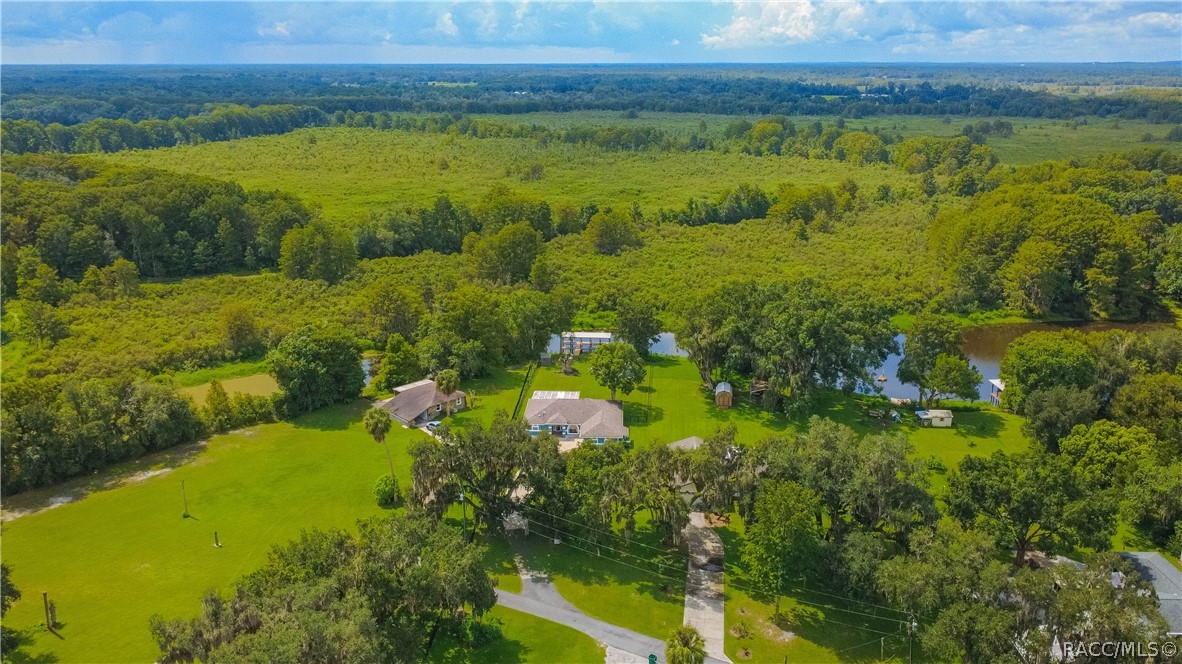 9570 E Tsala Apopka Drive, Floral City, FL 34436
