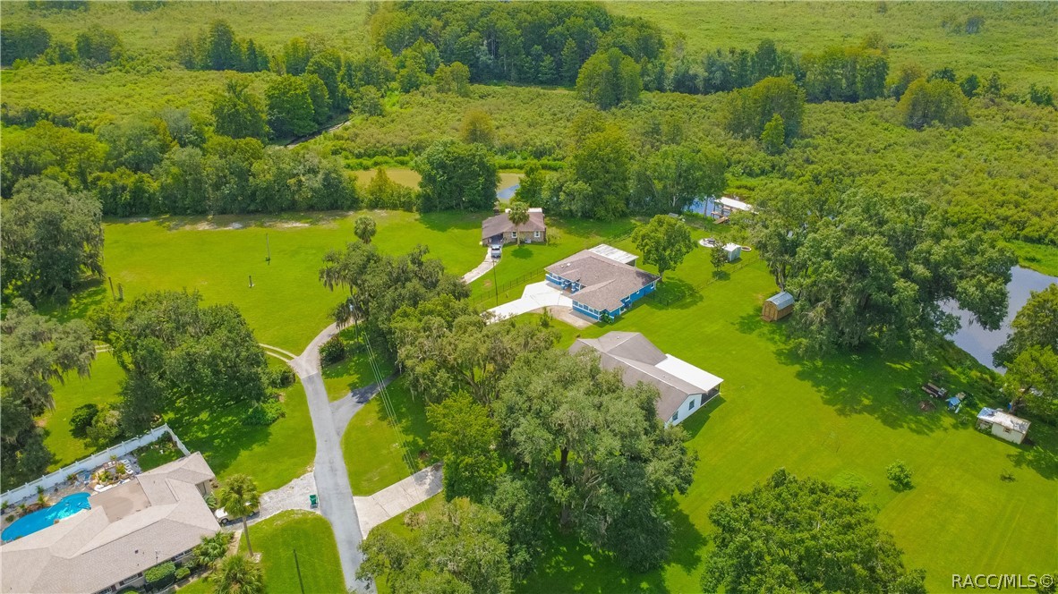 9570 E Tsala Apopka Drive, Floral City, FL 34436
