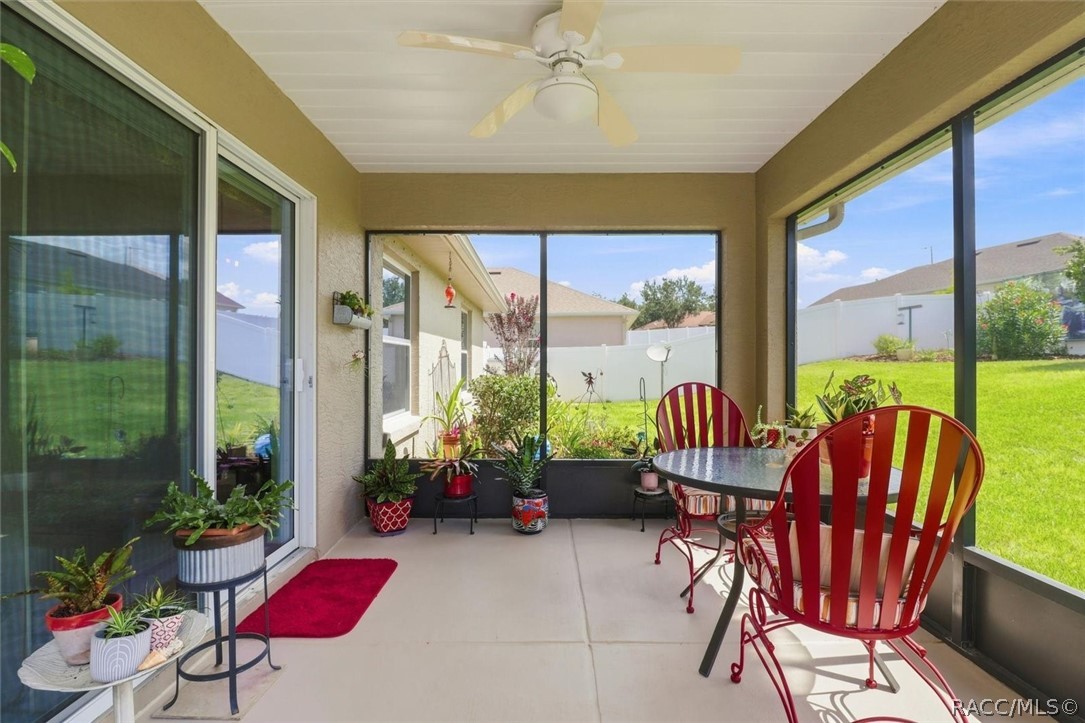 567 W Runyon Loop, Beverly Hills, FL 34465