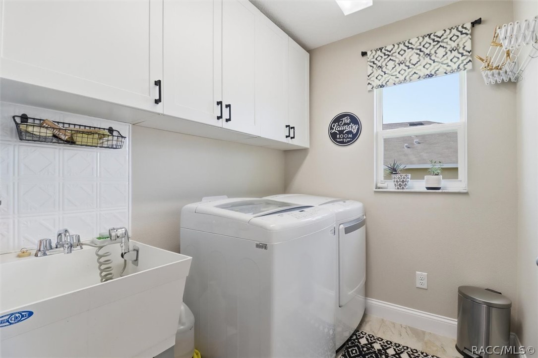 567 W Runyon Loop, Beverly Hills, FL 34465