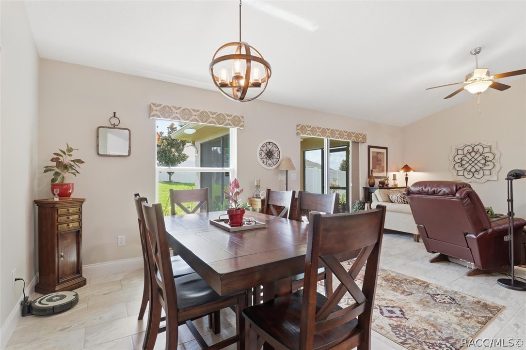 567 W Runyon Loop, Beverly Hills, FL 34465