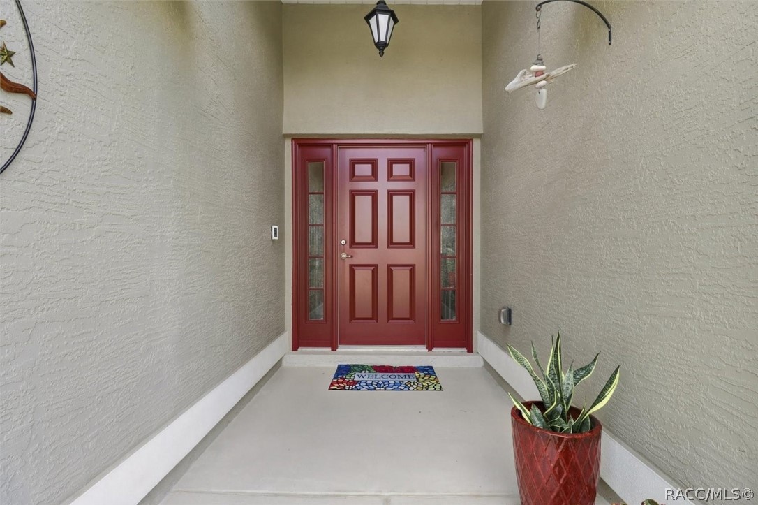 567 W Runyon Loop, Beverly Hills, FL 34465