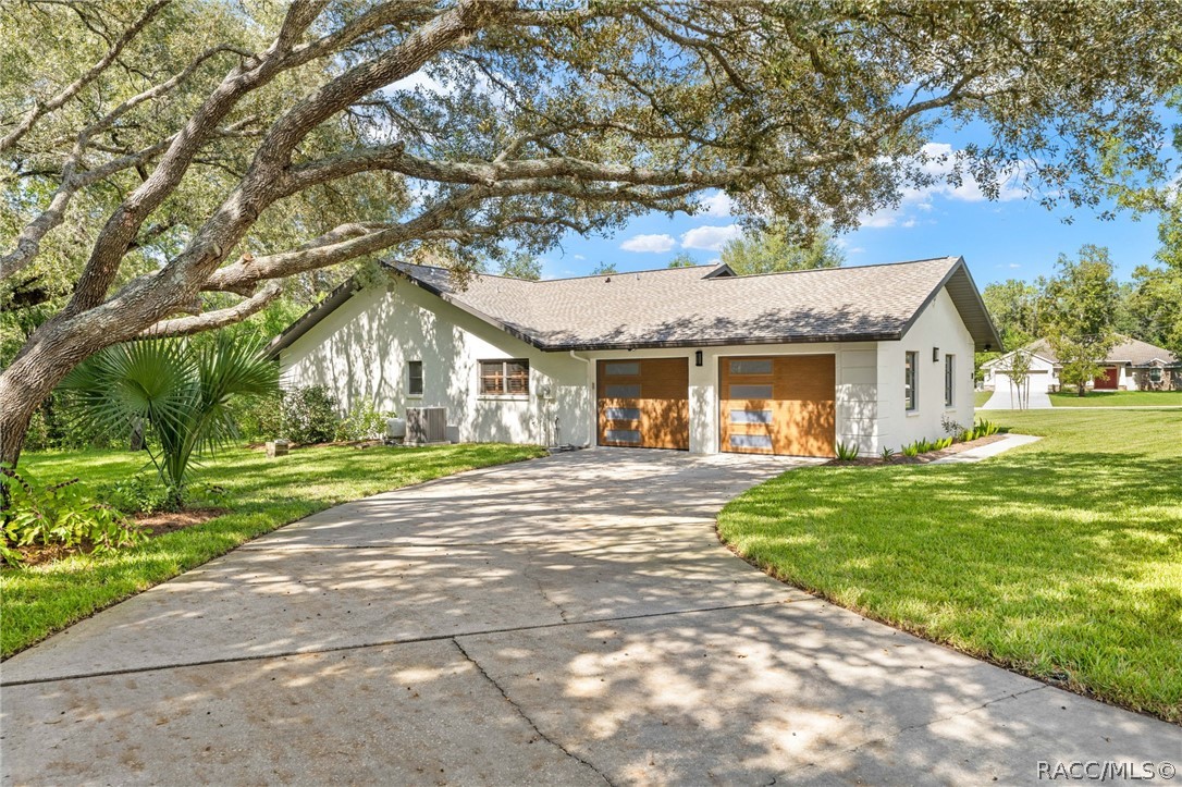 2 Gerbera Court, Homosassa, FL 34446