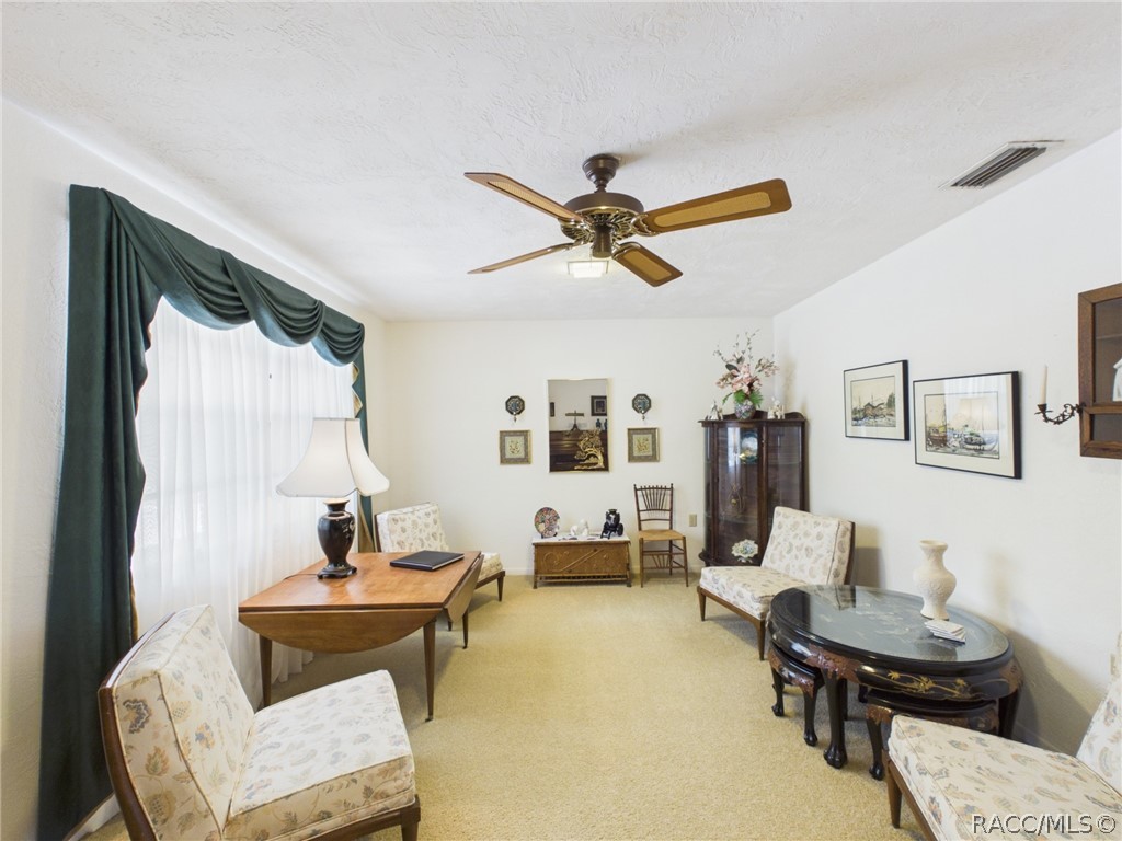 814 N Dunkenfield Avenue, Crystal River, FL 34429