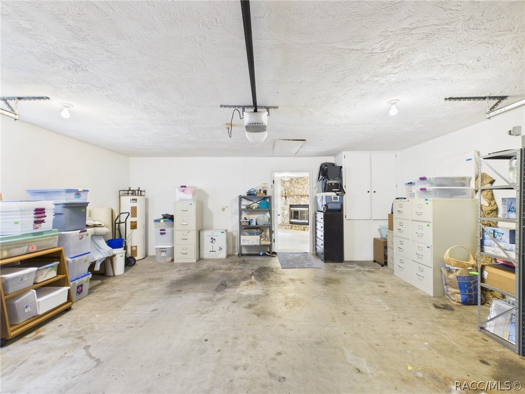 814 N Dunkenfield Avenue, Crystal River, FL 34429