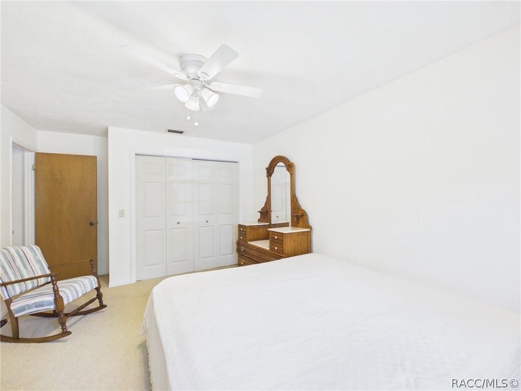 814 N Dunkenfield Avenue, Crystal River, FL 34429