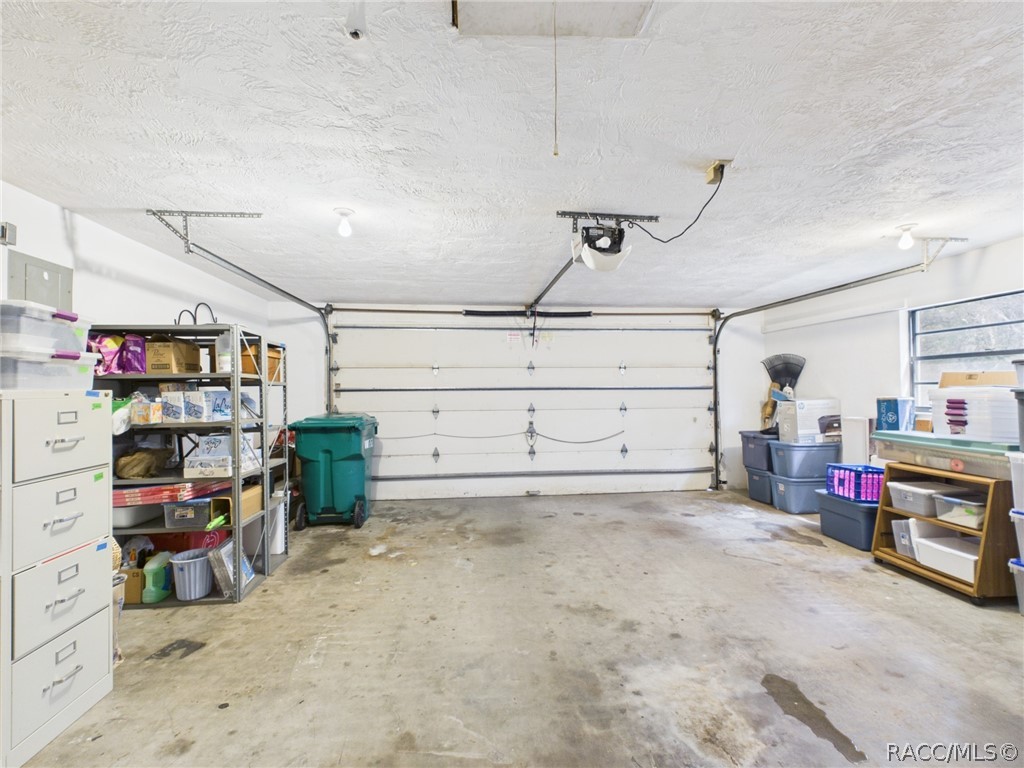 814 N Dunkenfield Avenue, Crystal River, FL 34429