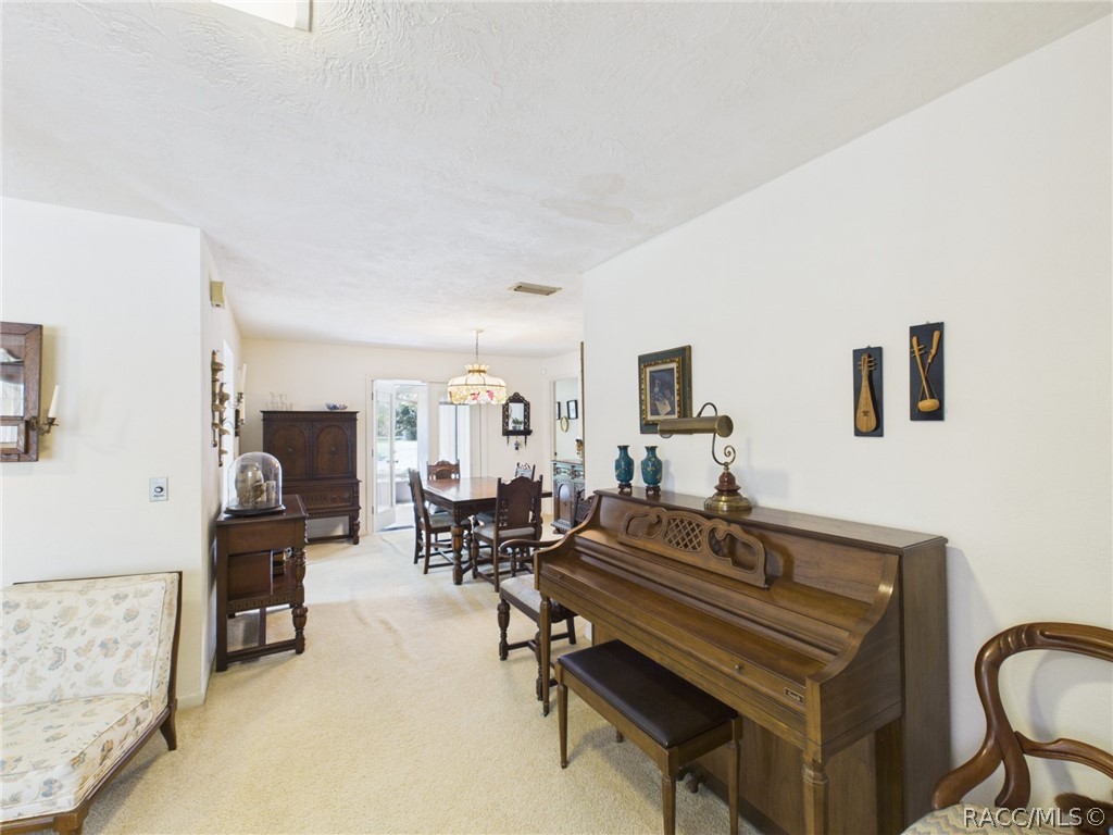 814 N Dunkenfield Avenue, Crystal River, FL 34429