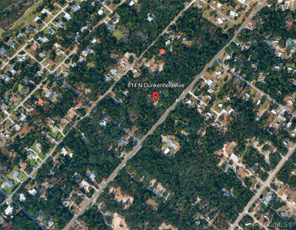 814 N Dunkenfield Avenue, Crystal River, FL 34429