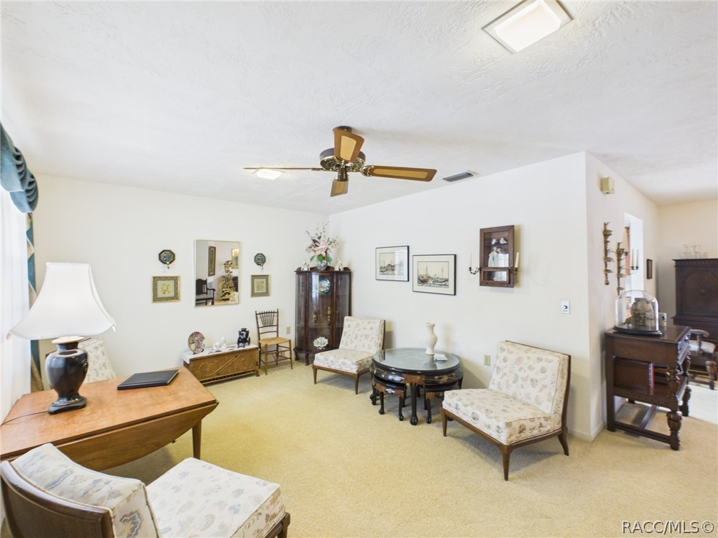 814 N Dunkenfield Avenue, Crystal River, FL 34429