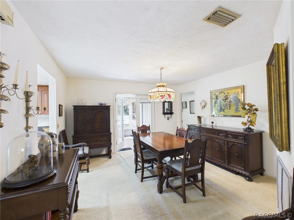814 N Dunkenfield Avenue, Crystal River, FL 34429