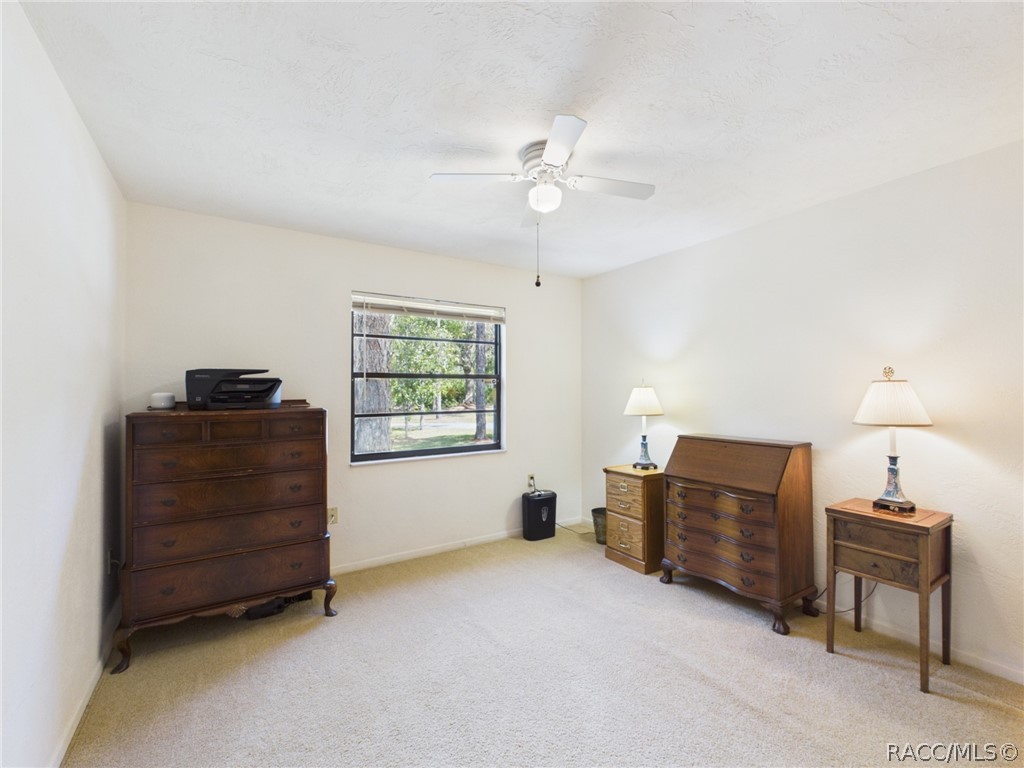 814 N Dunkenfield Avenue, Crystal River, FL 34429