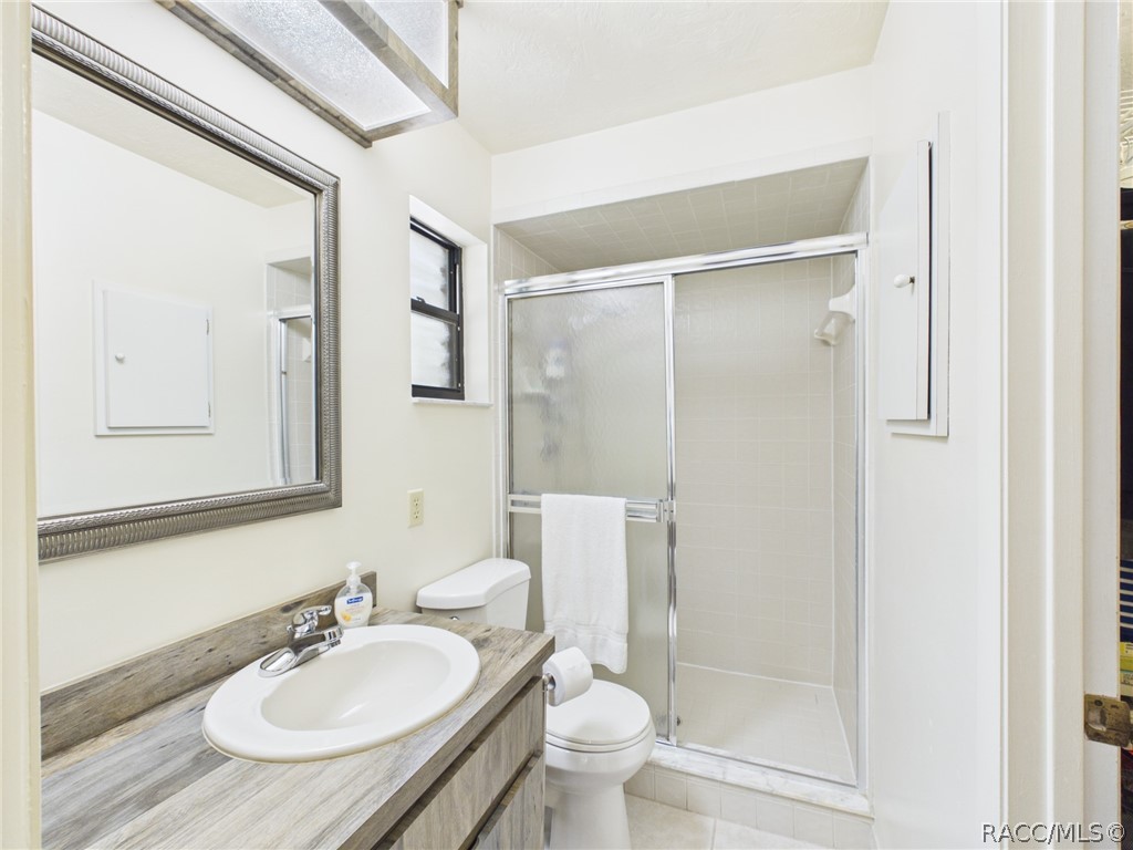 814 N Dunkenfield Avenue, Crystal River, FL 34429