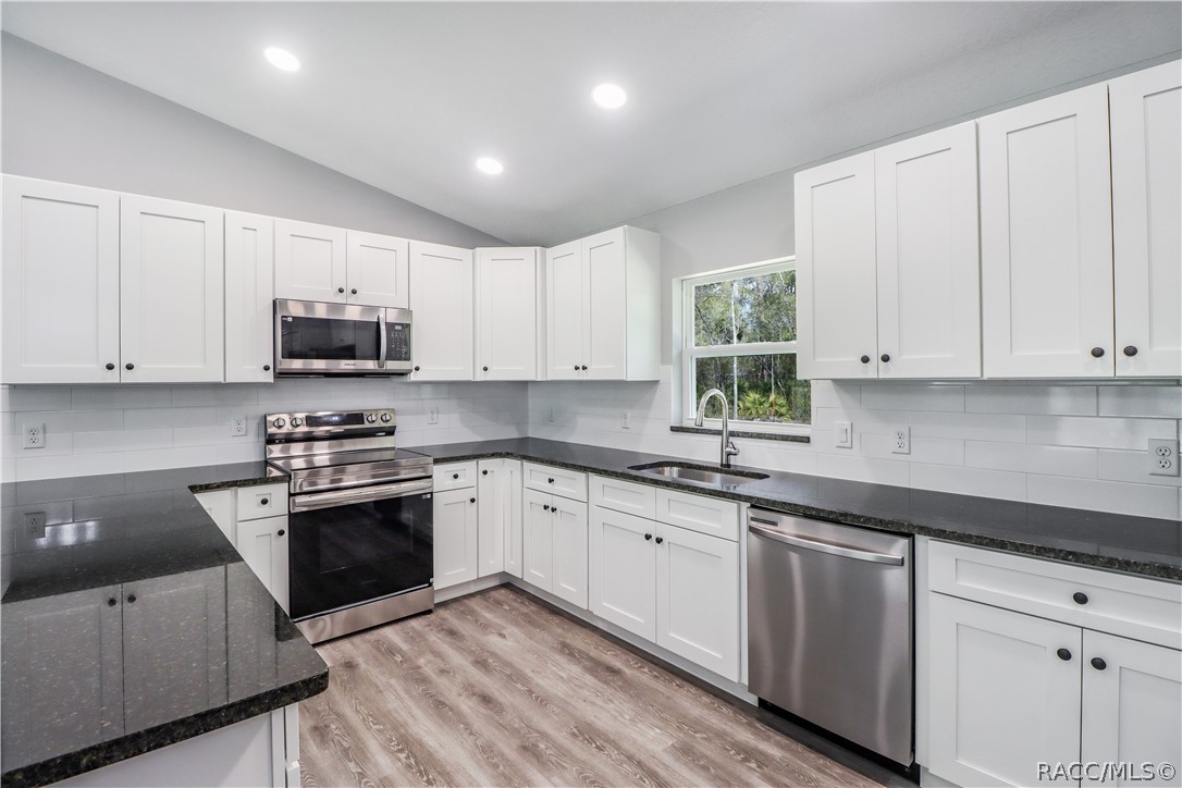 8341 Pine Needle Terrace, Crystal River, FL 34428