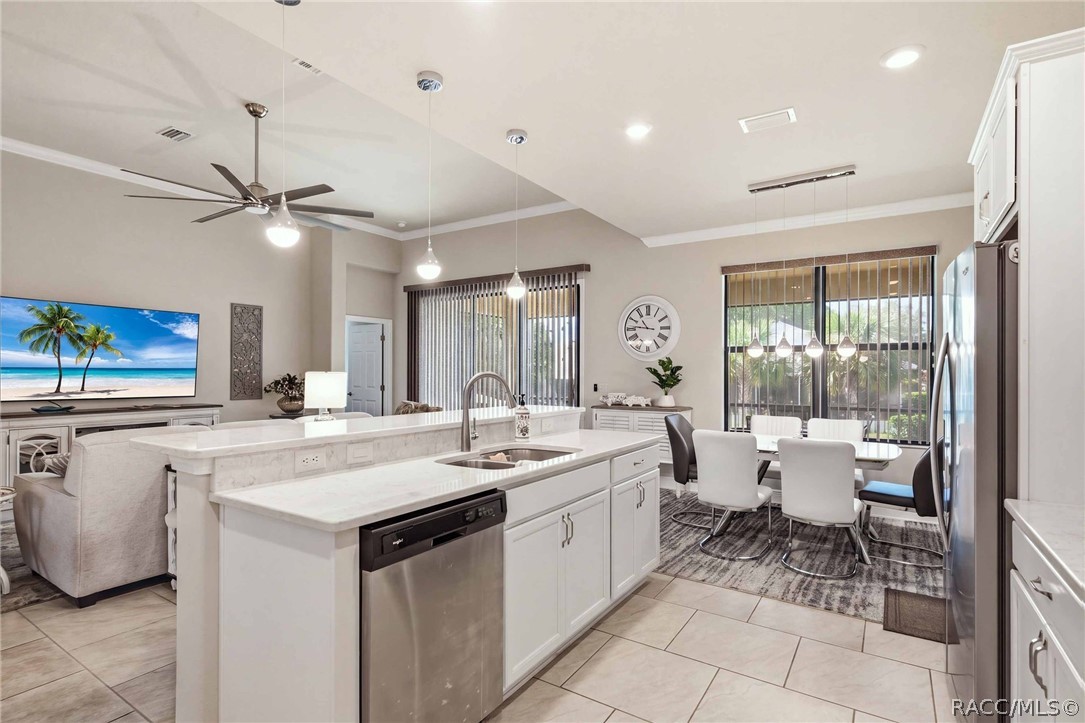 1892 W Nicole Drive, Lecanto, FL 34461