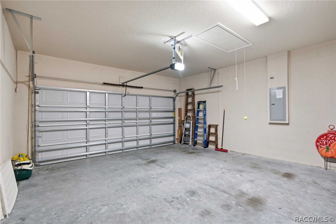 1892 W Nicole Drive, Lecanto, FL 34461