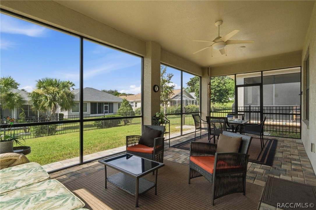 1892 W Nicole Drive, Lecanto, FL 34461