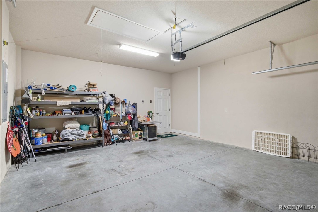 1892 W Nicole Drive, Lecanto, FL 34461
