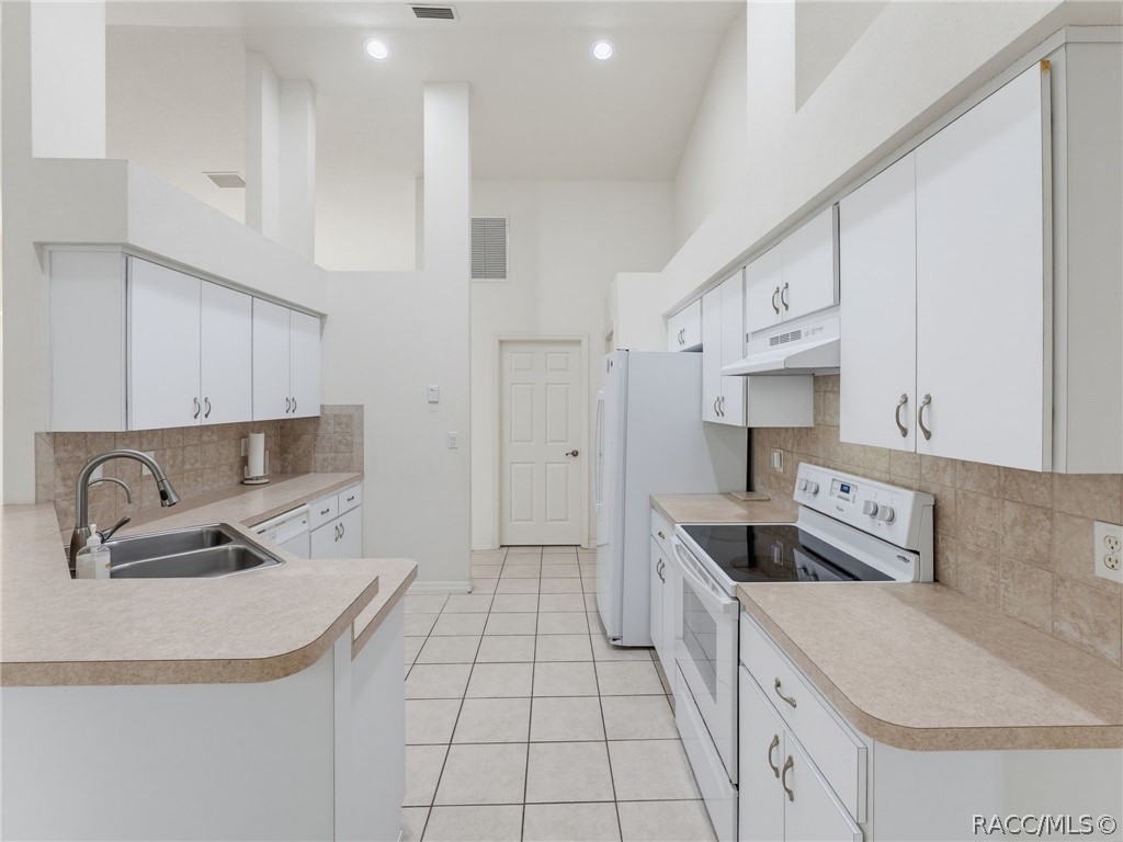 9700 N Kendall Way, Citrus Springs, FL 34434