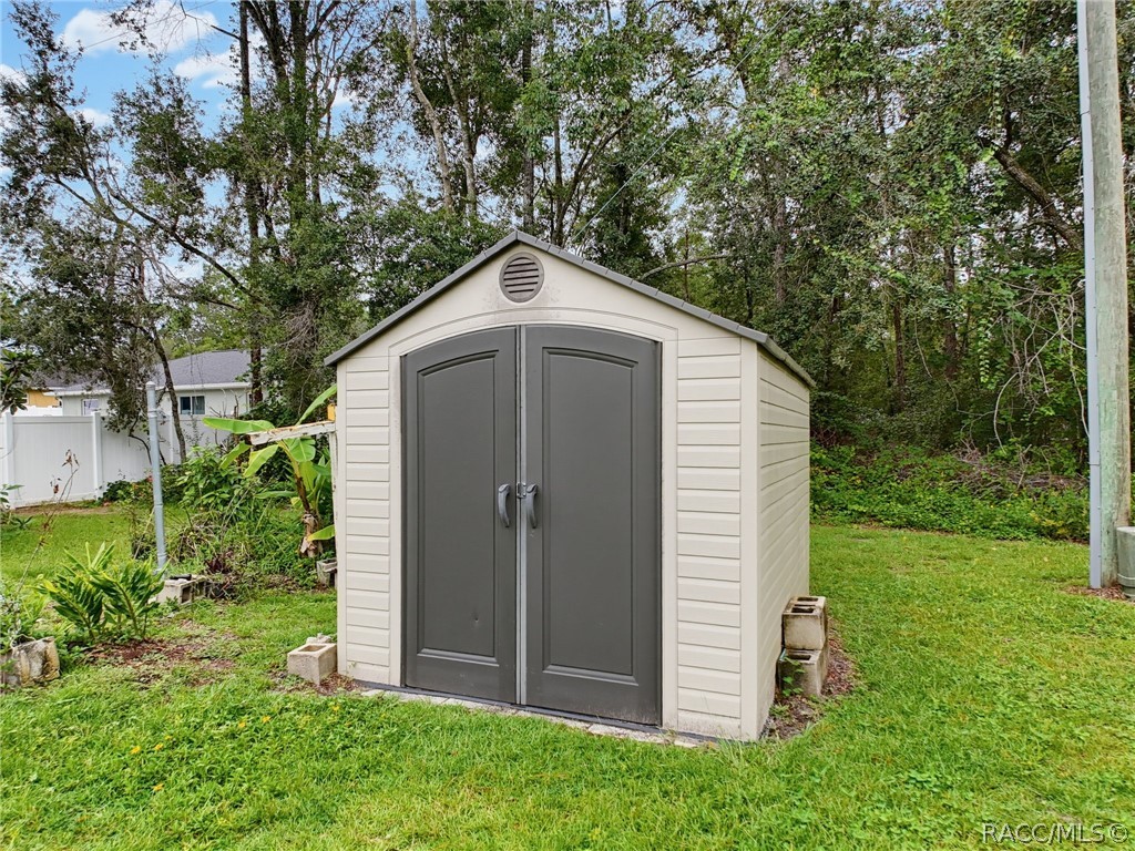9700 N Kendall Way, Citrus Springs, FL 34434