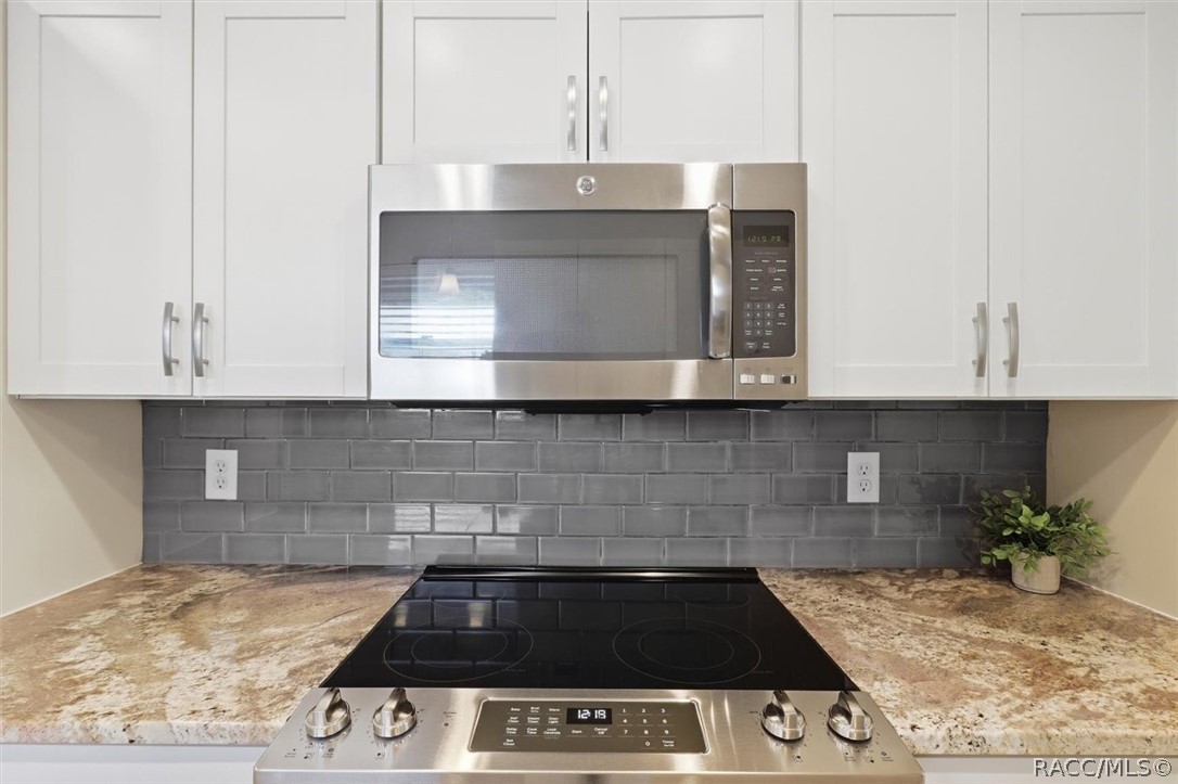 Sleek backsplash